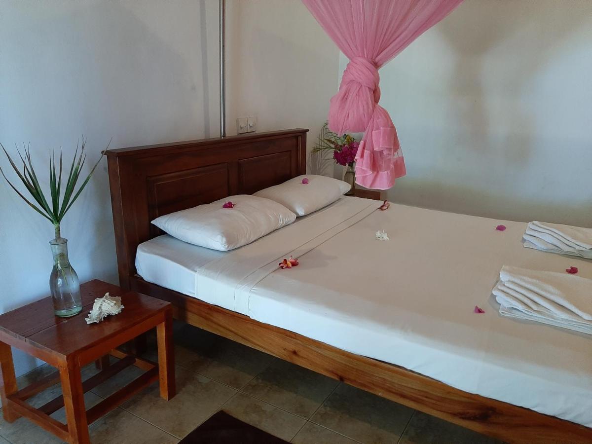 Lobster Beach Hotell Tangalle Eksteriør bilde