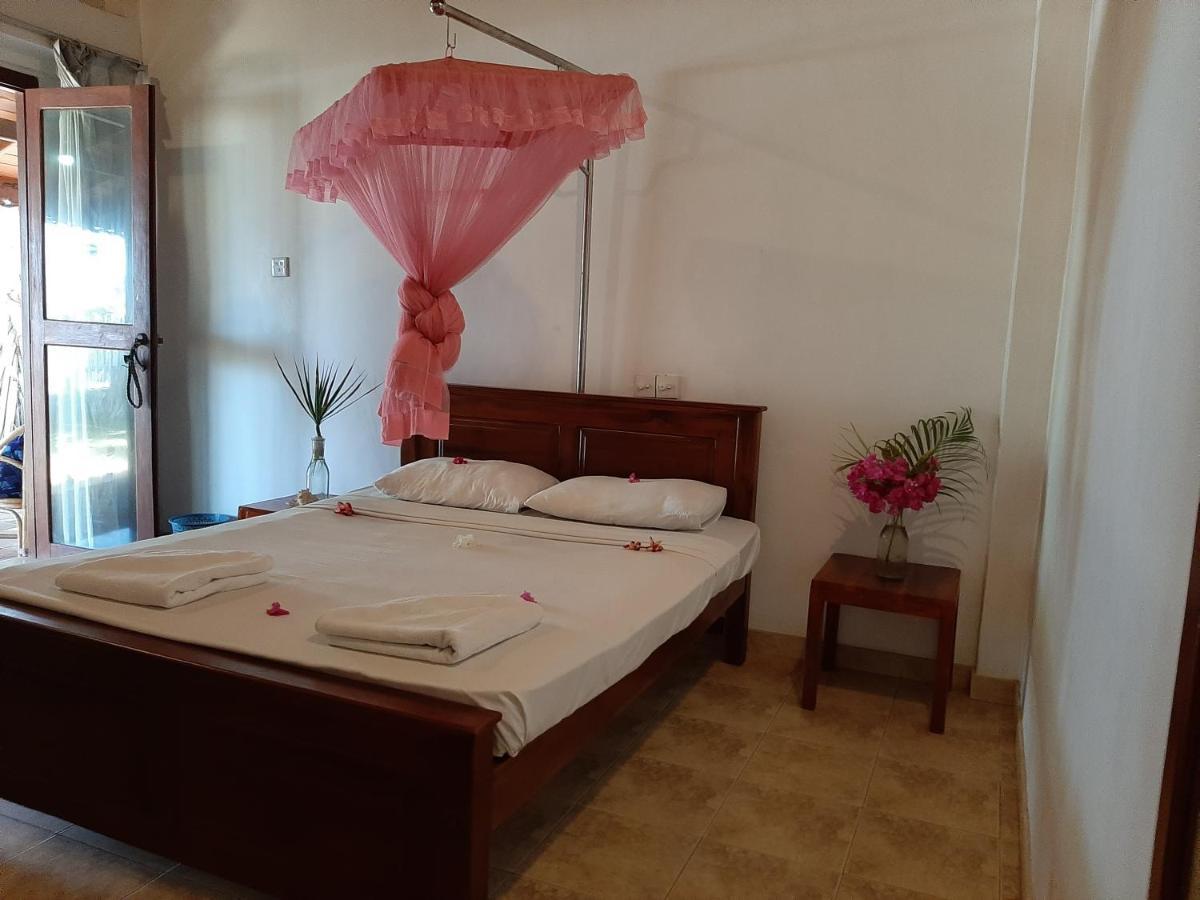 Lobster Beach Hotell Tangalle Eksteriør bilde