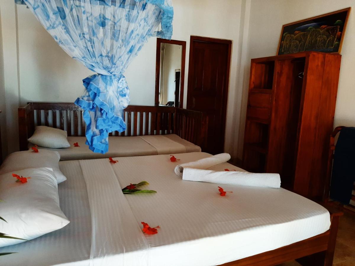 Lobster Beach Hotell Tangalle Eksteriør bilde