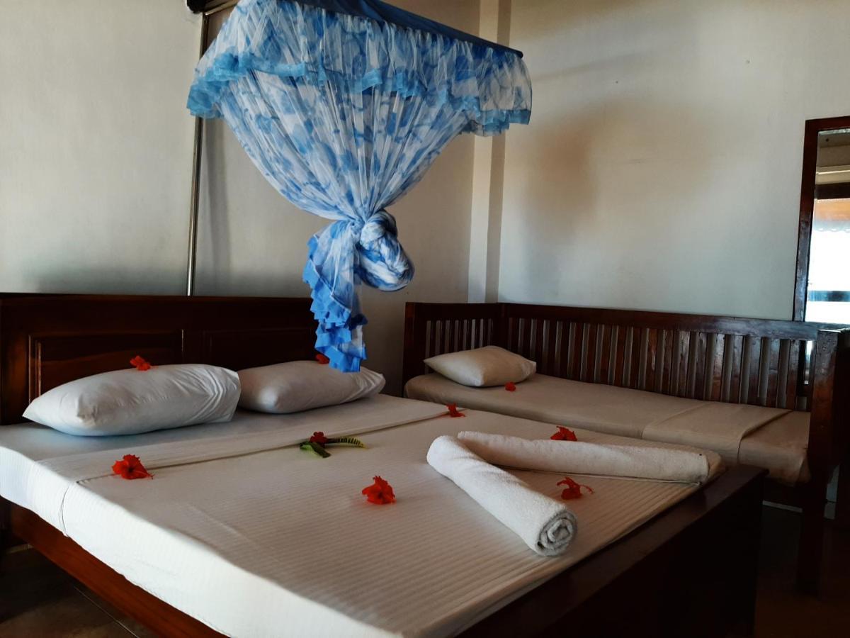 Lobster Beach Hotell Tangalle Eksteriør bilde