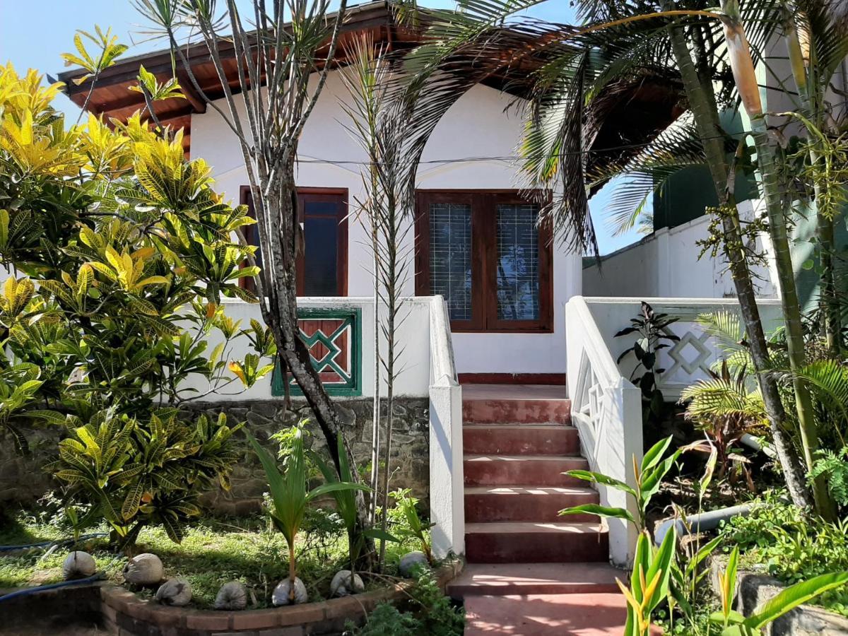 Lobster Beach Hotell Tangalle Eksteriør bilde